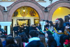 Οι νέοι της Εκκλησίας των Σερρών φωταγώγησαν το χριστουγεννιάτικο δένδρο τους (22/12/2025)